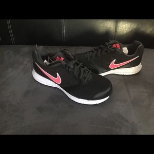 Nike Downshifter 6